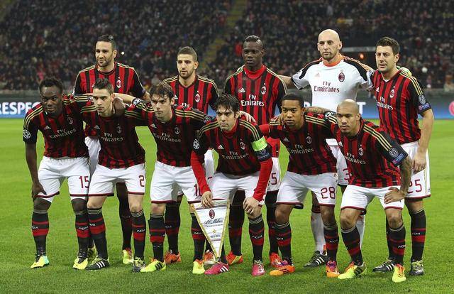 利物浦主力萨拉赫连续三轮替补，怒斥教练斯洛特，暗示可能离队。（利物浦核心萨拉赫连续三轮无缘首发，怒批主帅斯洛特，暗示或将离队）