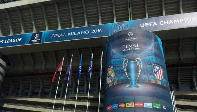 中超：上海海港4-0大胜深圳队