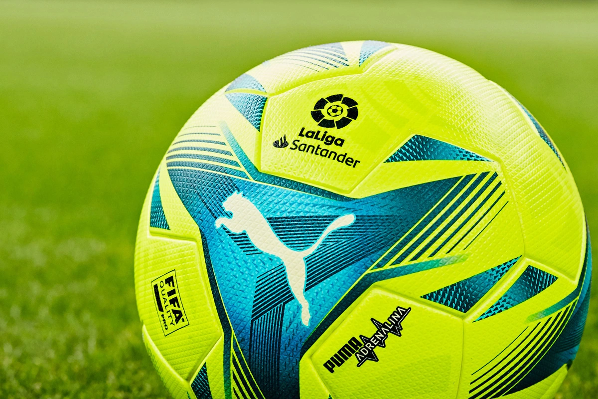 25赛季日职乙常规赛大结局：水户队史首度升级，富山奇迹保级（25赛季日乙收官：水户队史首次升J1，富山上演奇迹保级）