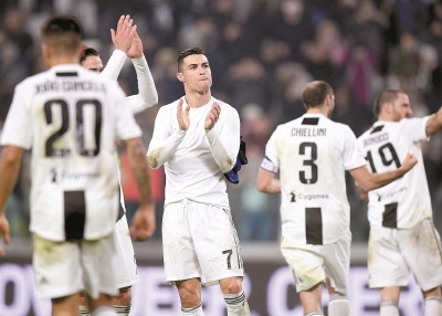 高效爆发！杜兰特17中11得到28分4篮板8助攻（状态火热！杜兰特17投11中砍下28分4篮板8助攻）