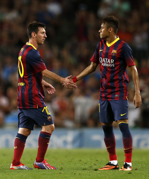 意著名足球经纪人：萨内在加拉塔萨雷能成为领袖，他水准很高（意大利知名足球经纪人：萨内可在加拉塔萨雷担当核心，水平极高）