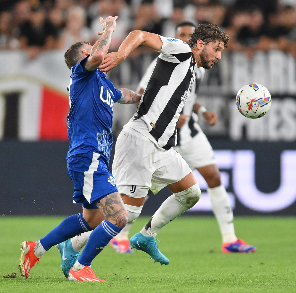 一人一城，韩国前国脚崔喆淳退役，曾代表全北出场超500次（全北功勋、韩国前国脚崔喆淳宣布退役：为俱乐部出场500余场）