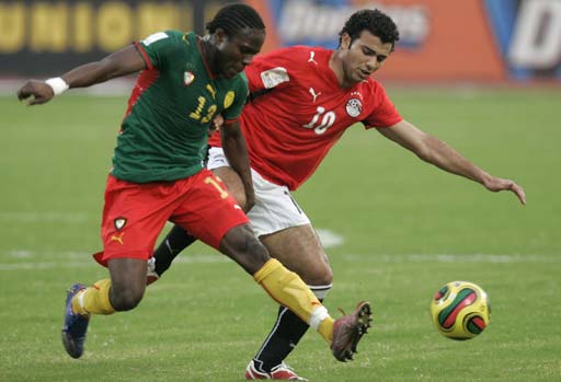 范迪克直言萨拉赫替补：利物浦没有“免检卡”，巨星也需证明自己（范迪克谈萨拉赫坐板凳：利物浦无特权，球星也得拿表现说话）