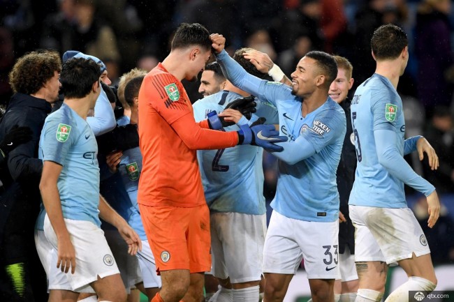 43.3米超远吊射破门，亚当斯创造本赛季英超最远距离进球（亚当斯43.3米超级吊射，刷新本赛季英超最远进球纪录）